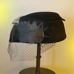 Vintage Peachbloom Velour Hat Merrimac Body Feathers Veil